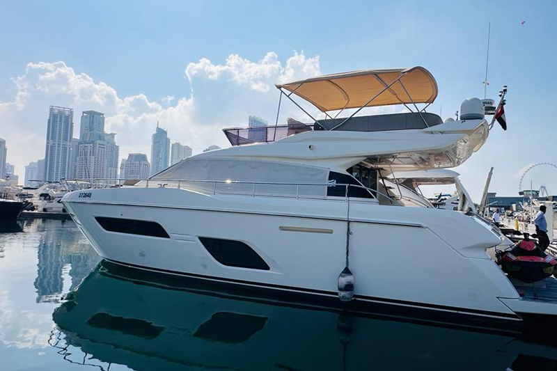 Ferretti 70 feet